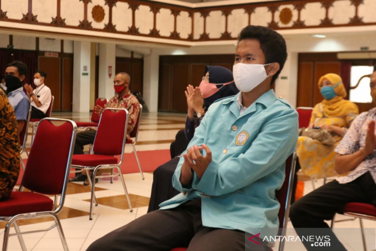 Mahasiswa baru UNS penyandang disabilitas mendapat pendampingan