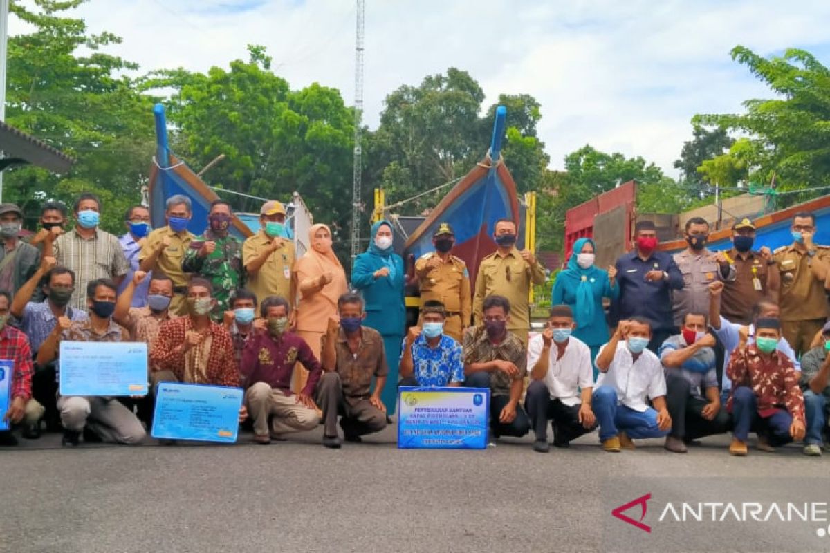 Pemkab Bangka salurkan premi asuransi bagi 882 jiwa nelayan