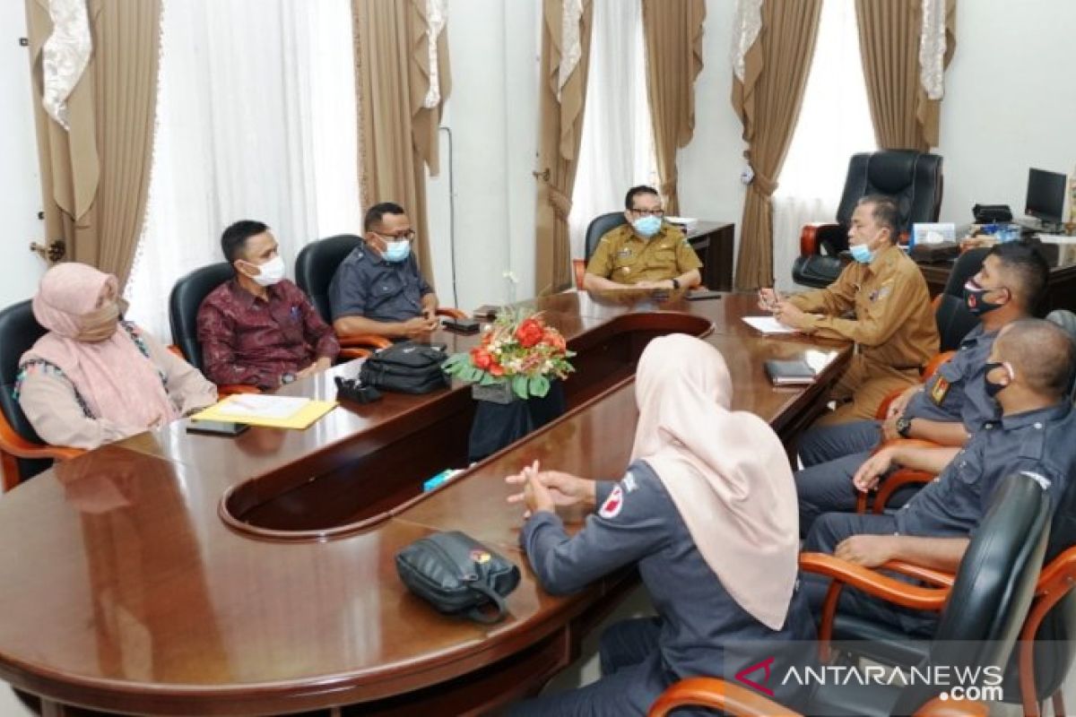 Rapat dengan penyelenggara Pilkada, ini yang ditekankan Pjs Bupati Solok Selatan