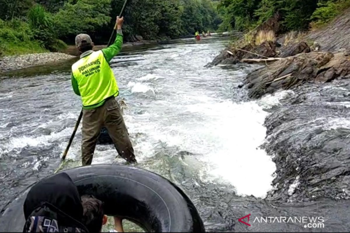 Try the new HSS's Liang Lahung bamboo rafting