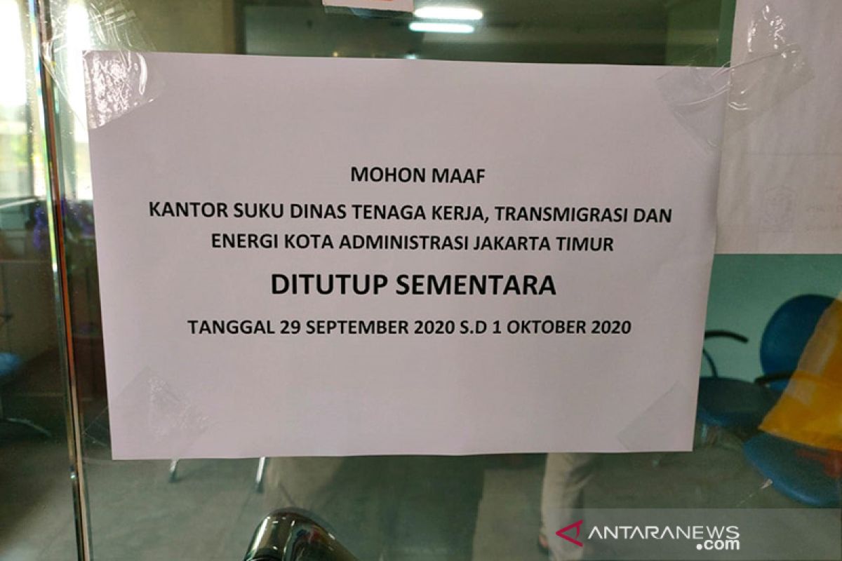 Satu pegawai positif COVID-19, Kantor Sudinakertrans Jaktim ditutup