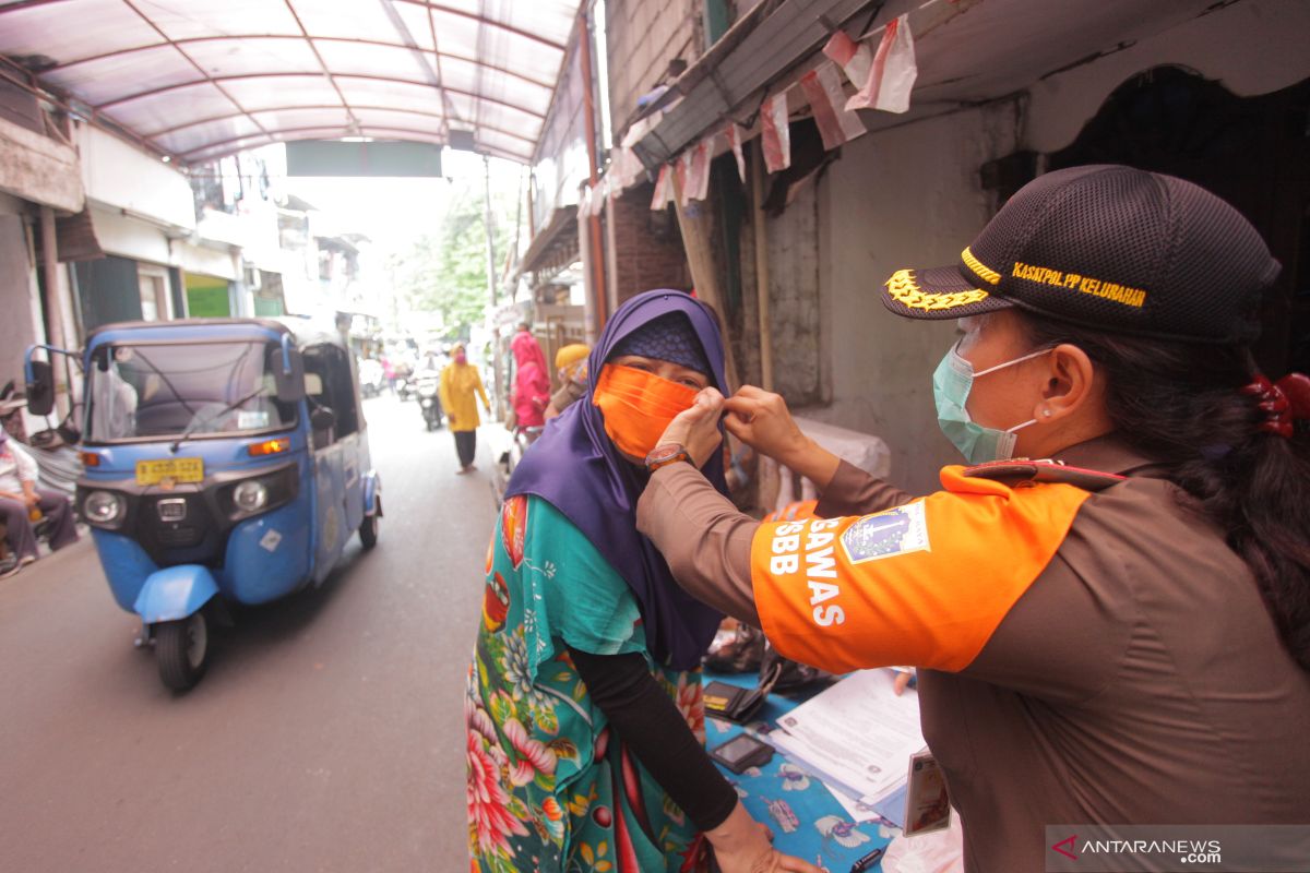 Kasus positif COVID-19 Indonesia  bertambah 4.267 jadi 373.109 kasus