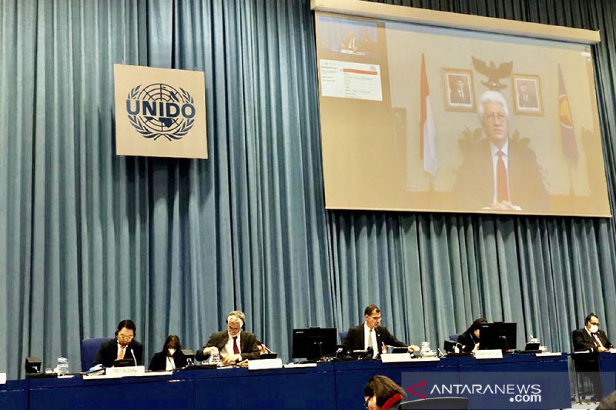 Indonesia promotes cooperation with UNIDO on Industry 4.0