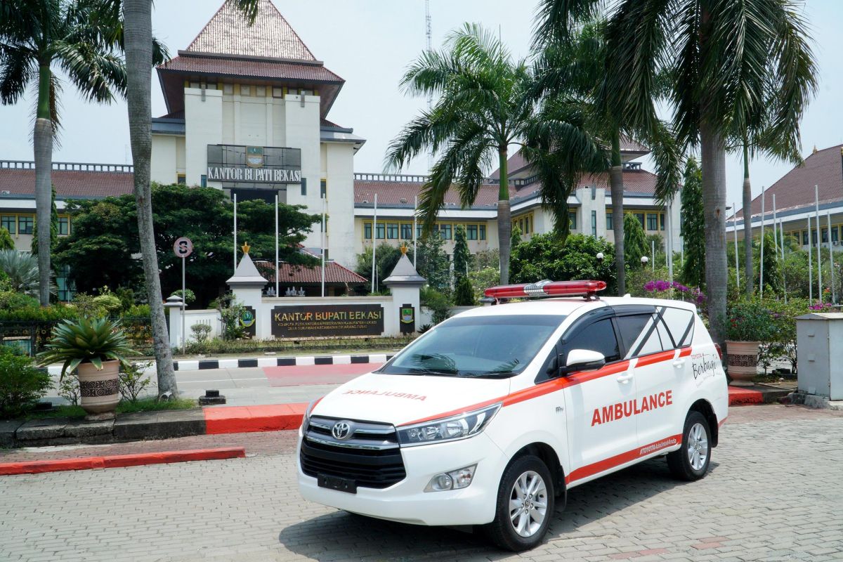 TMMIN kirim Innova Ambulans untuk Pemkab Bekasi