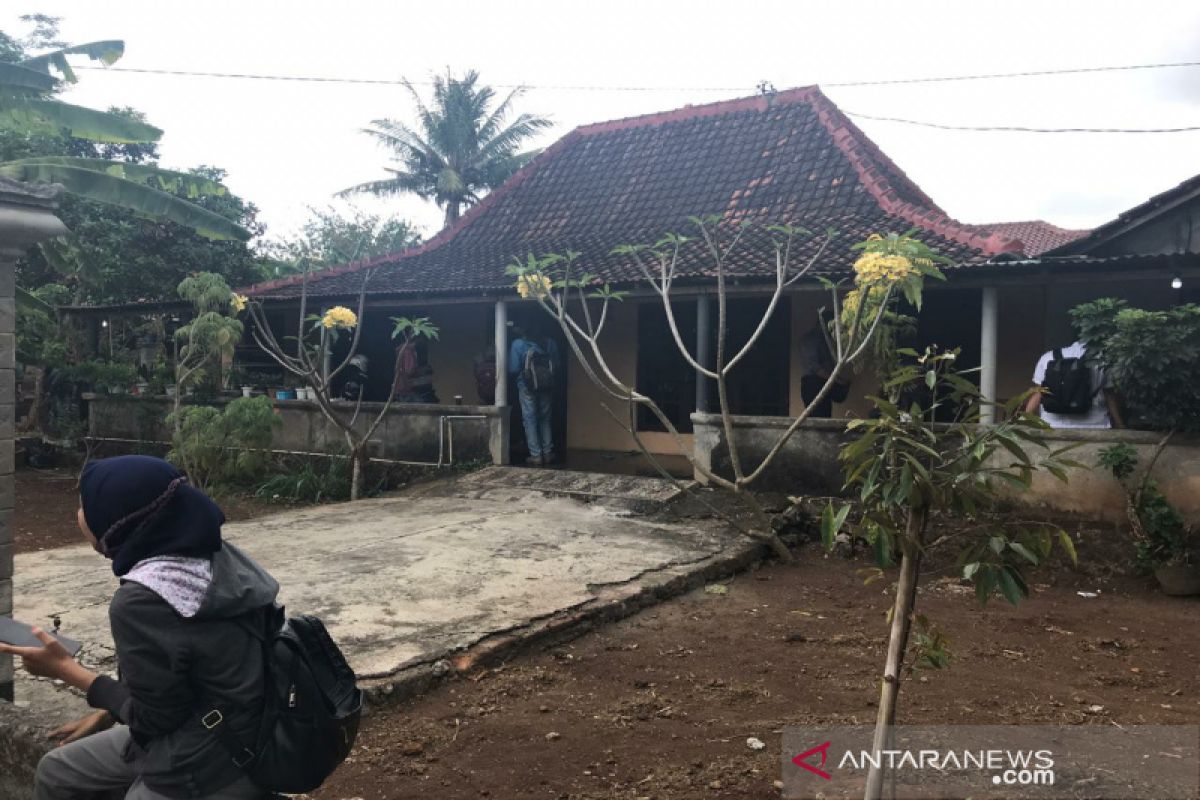 Densus 88 geledah rumah milik W di Kabupaten Gunung Kidul