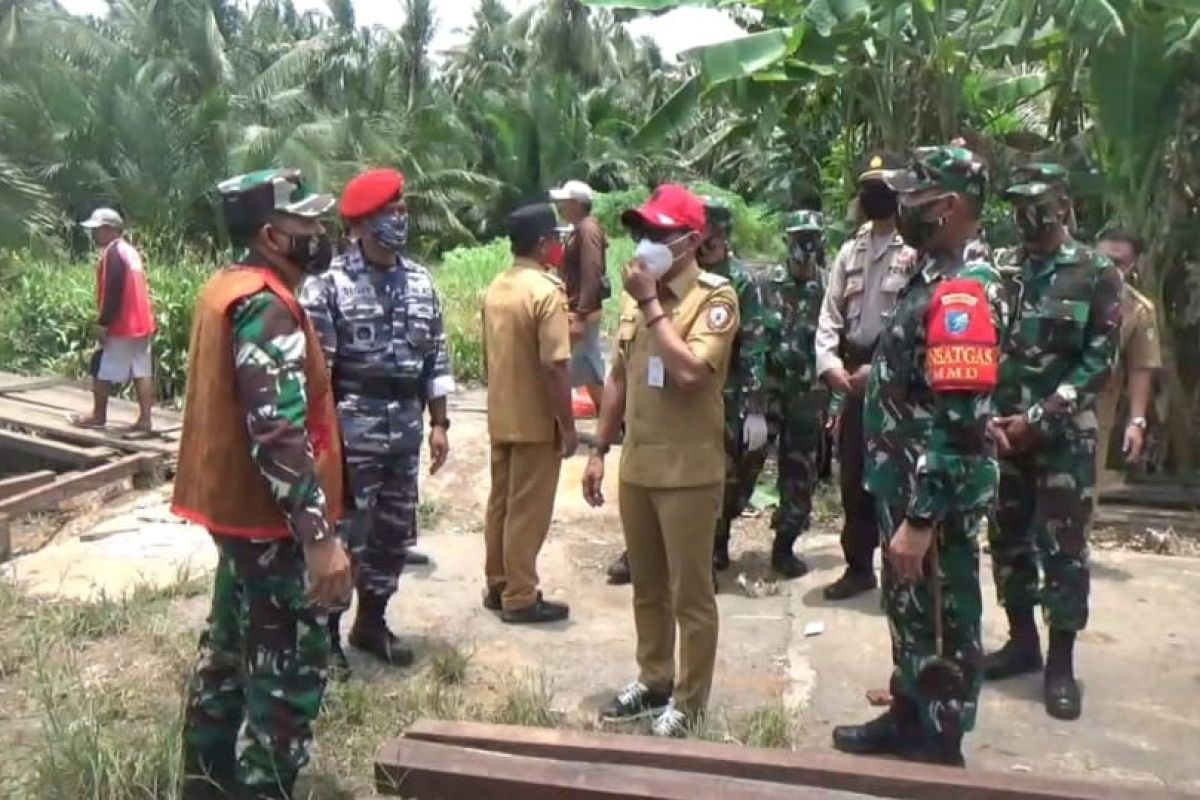 Asisten Latihan Kepala Staf Angkatan Darat tinjau pelaksanaan TMMD di Pulau Hanaut