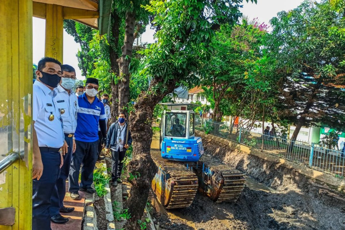 Wagub DKI pastikan daya tampung Kali Baru Barat lebih luas