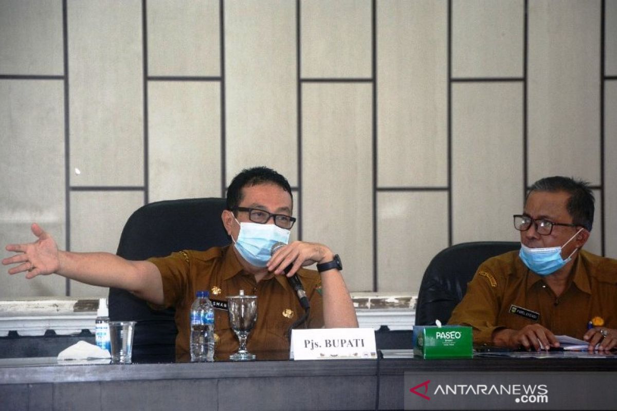 Pjs Bupati Solok Selatan ingatkan wali nagari tidak berpolitik praktis