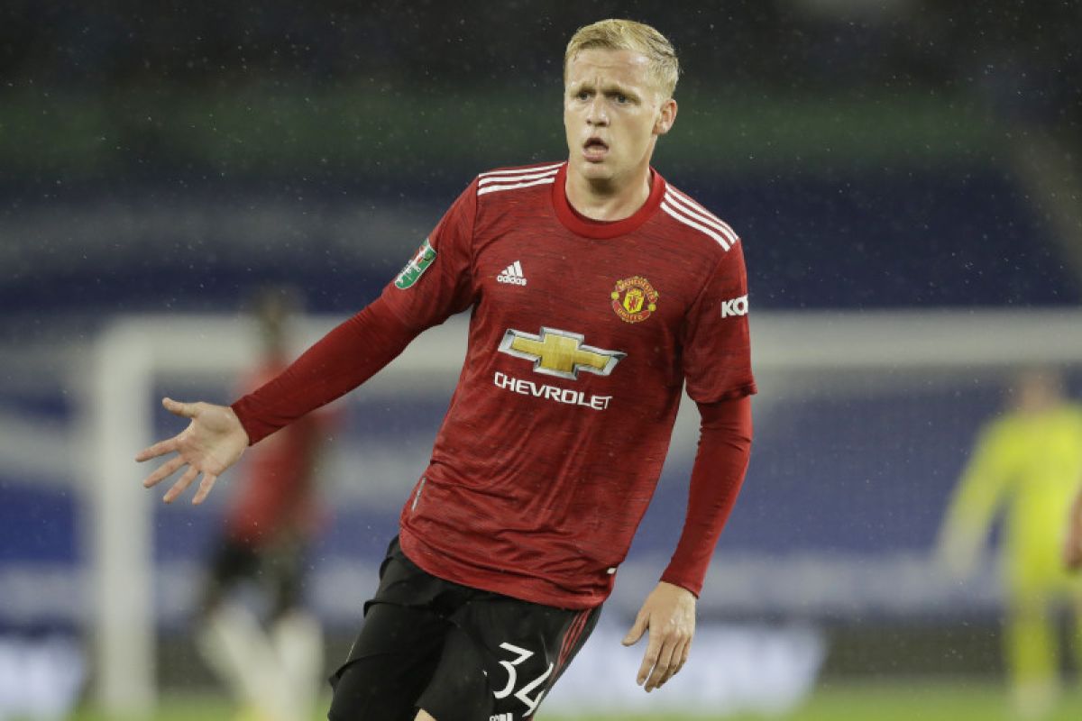 Solksjaer akan beri peran lebih  besar pada van de Beek