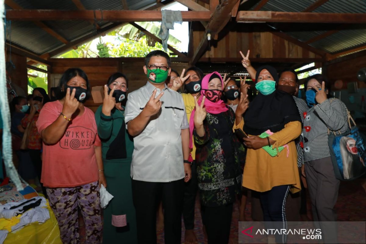 Irianto disambut antusias warga di Tanjung Palas