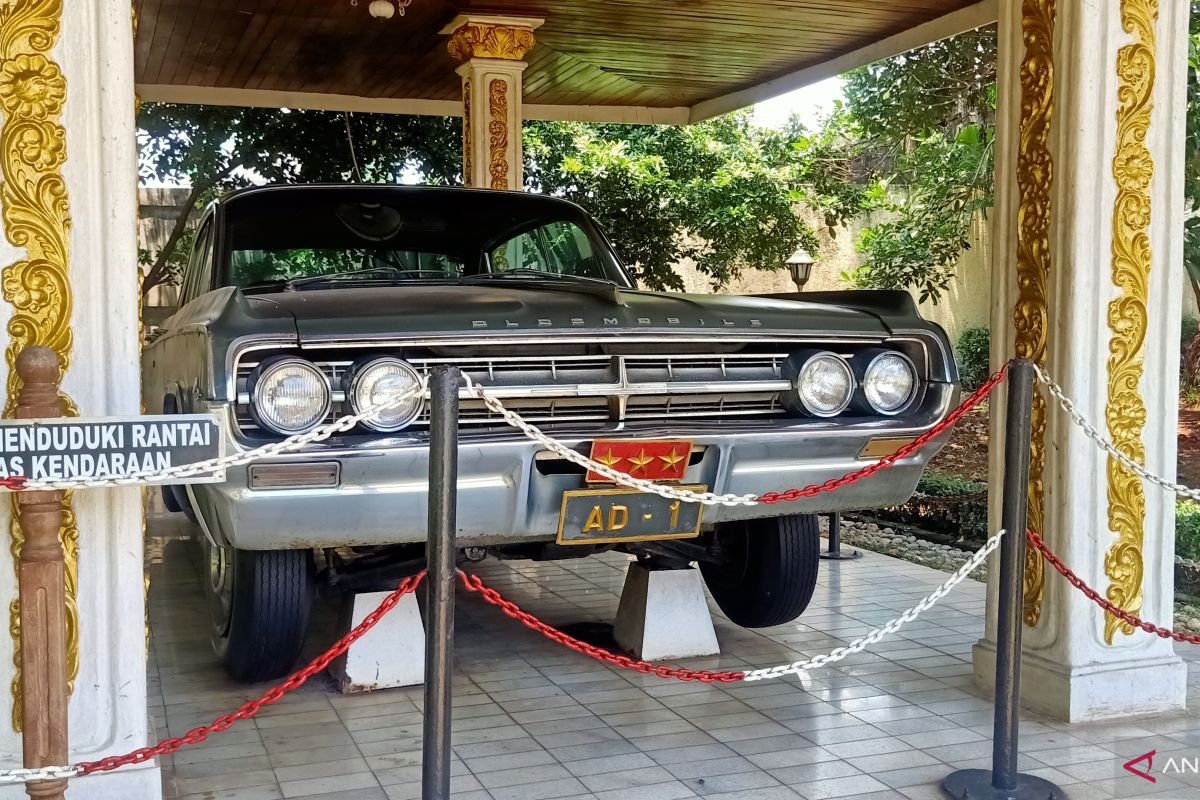 Mobil dinas Ahmad Yani di Museum Lubang Buaya