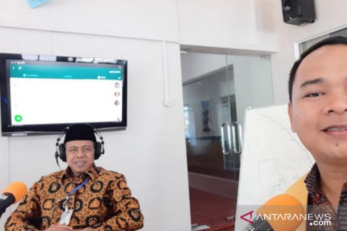 UNP bekerjasama dengan RRI kuliah melalui radio