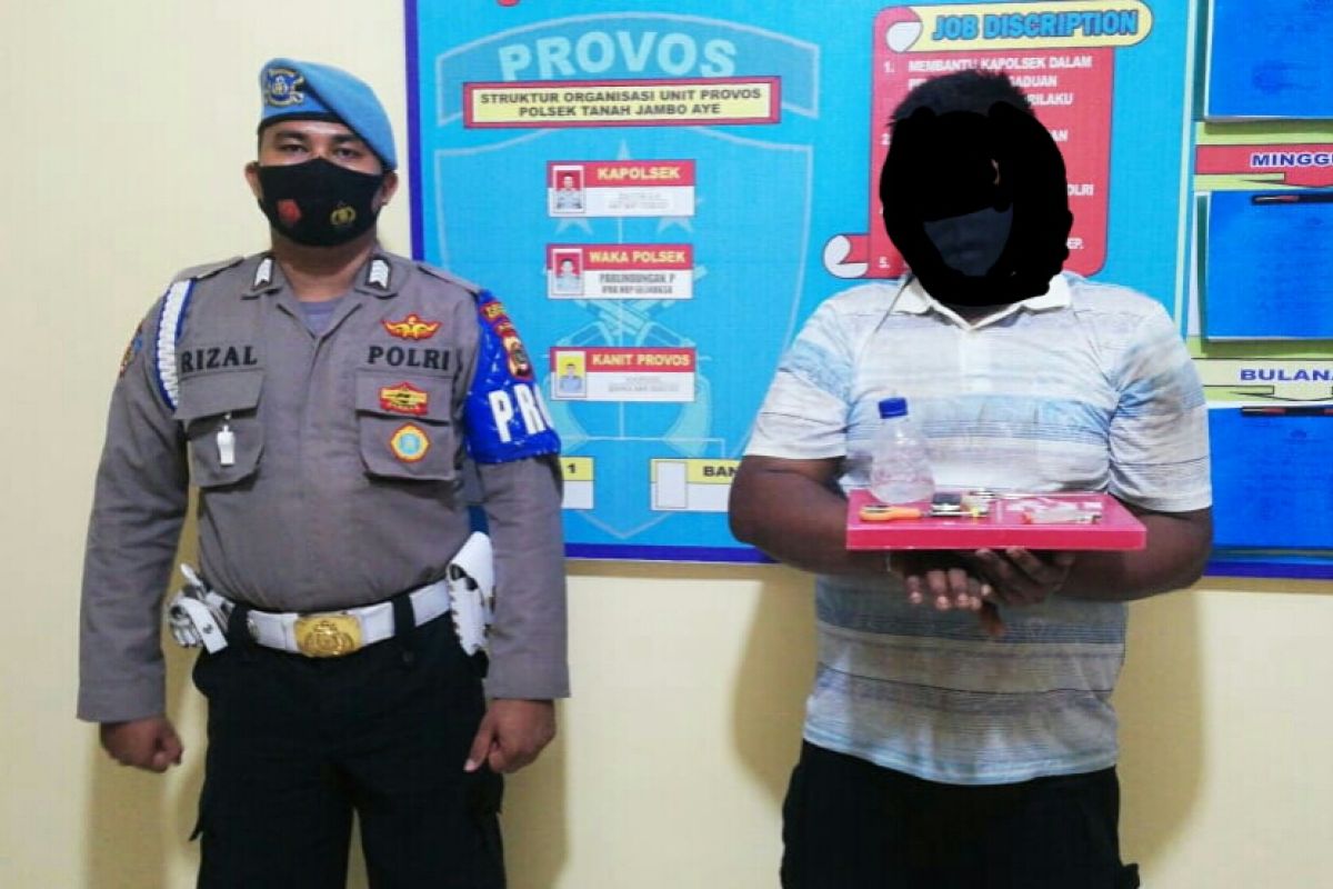 Seorang pria Aceh Utara dan BB 18 paket diamankan di tempat pesta sabu