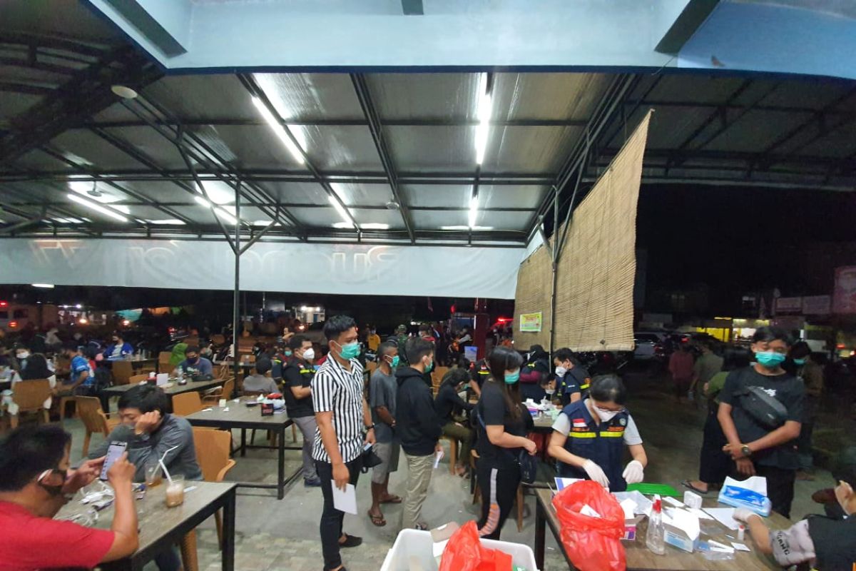 102 orang terjaring razia tim Pemkab Sintang akibat langgar protokol kesehatan