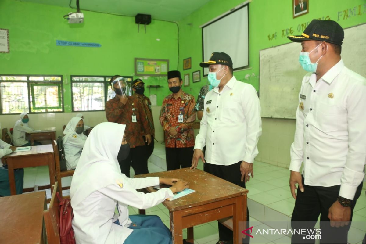 Disdik Sampang lanjutkan uji coba pembelajaran tatap muka SD-SMP