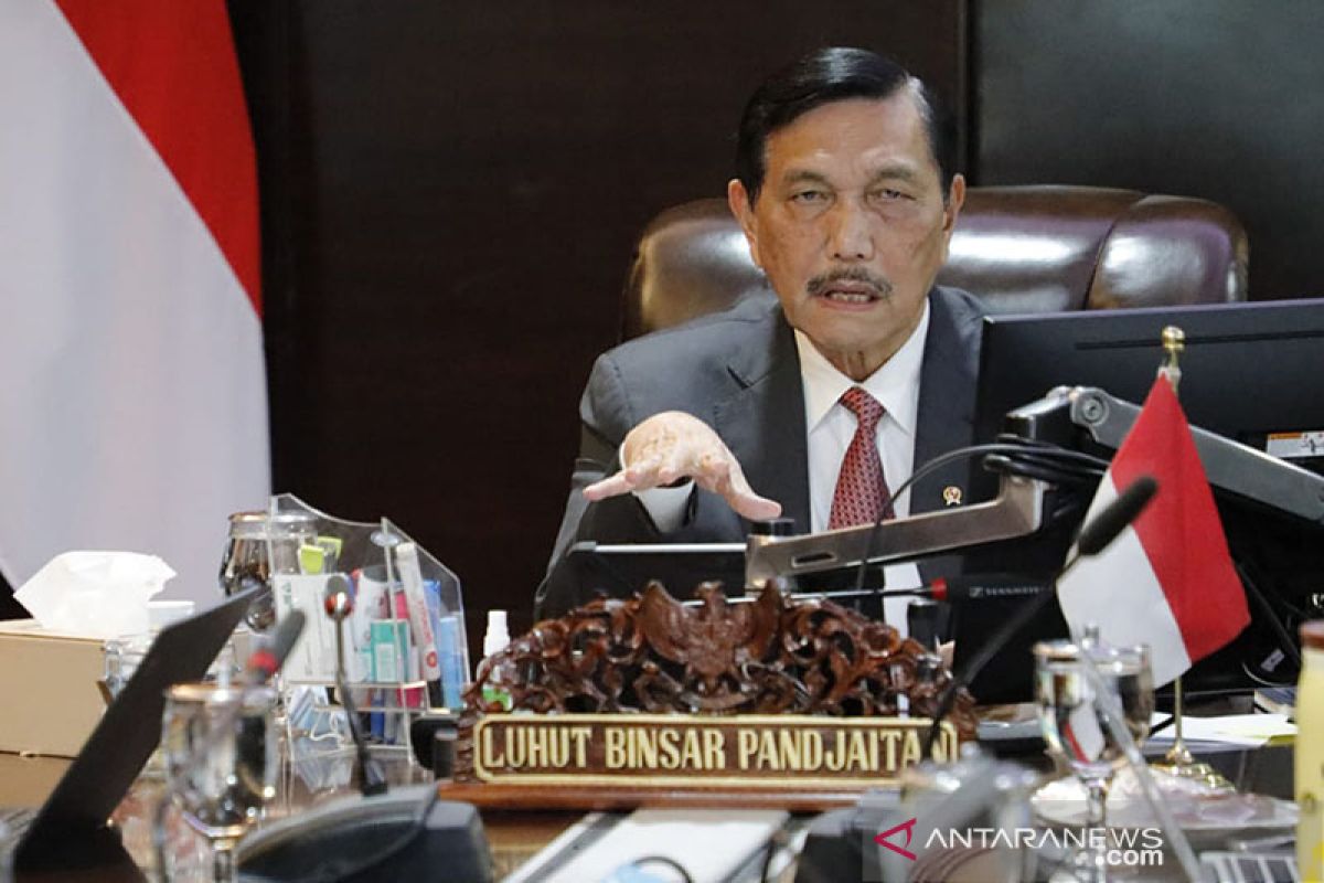 Luhut minta daerah pakai aplikasi monitor penerapan protokol kesehatan