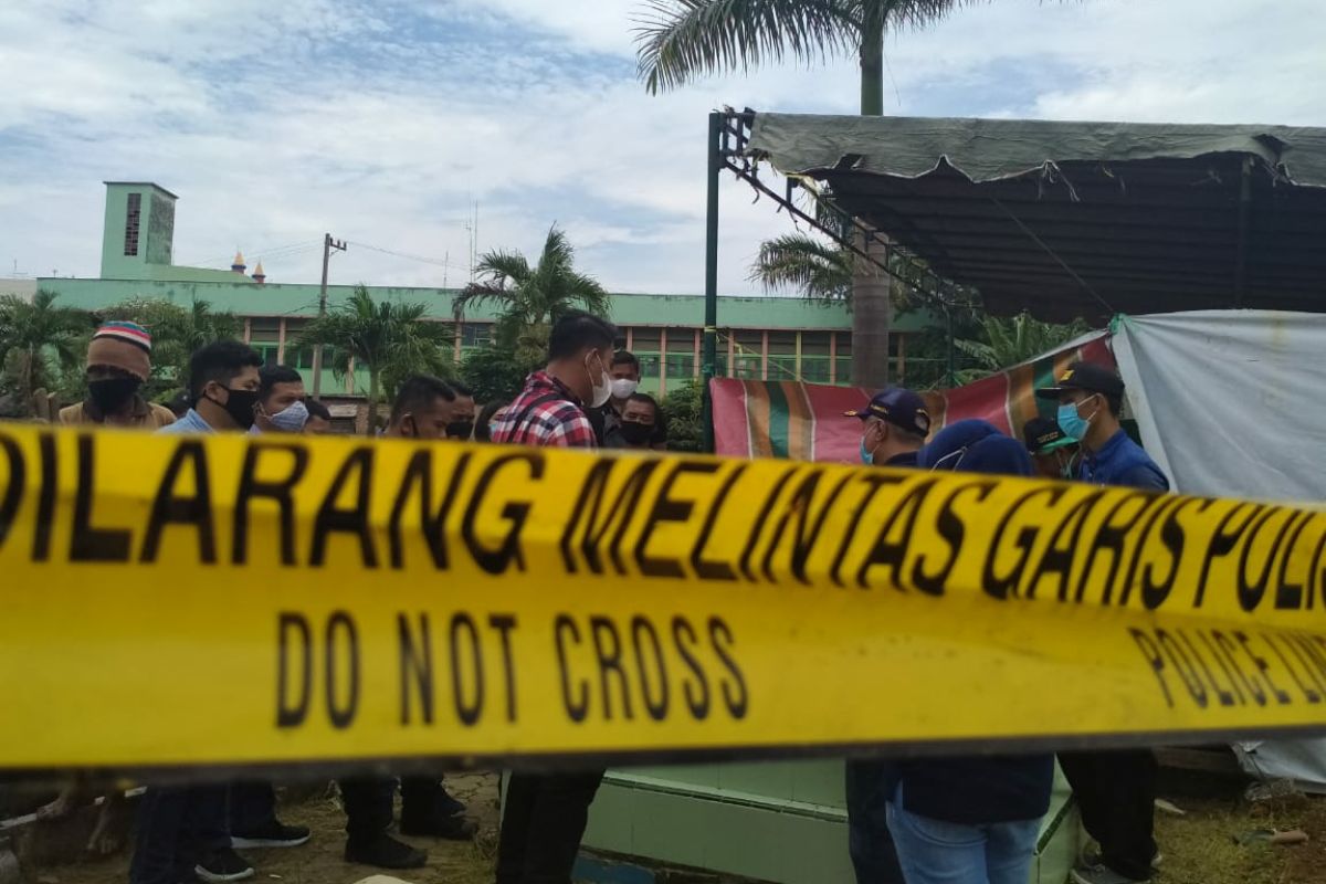 Polisi bongkar makam pegawai  kejaksaan di TPU Thamrin Medan
