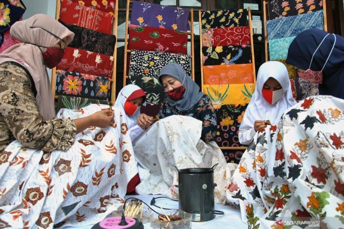 Memaknai nilai batik di tengah pandemi COVID-19