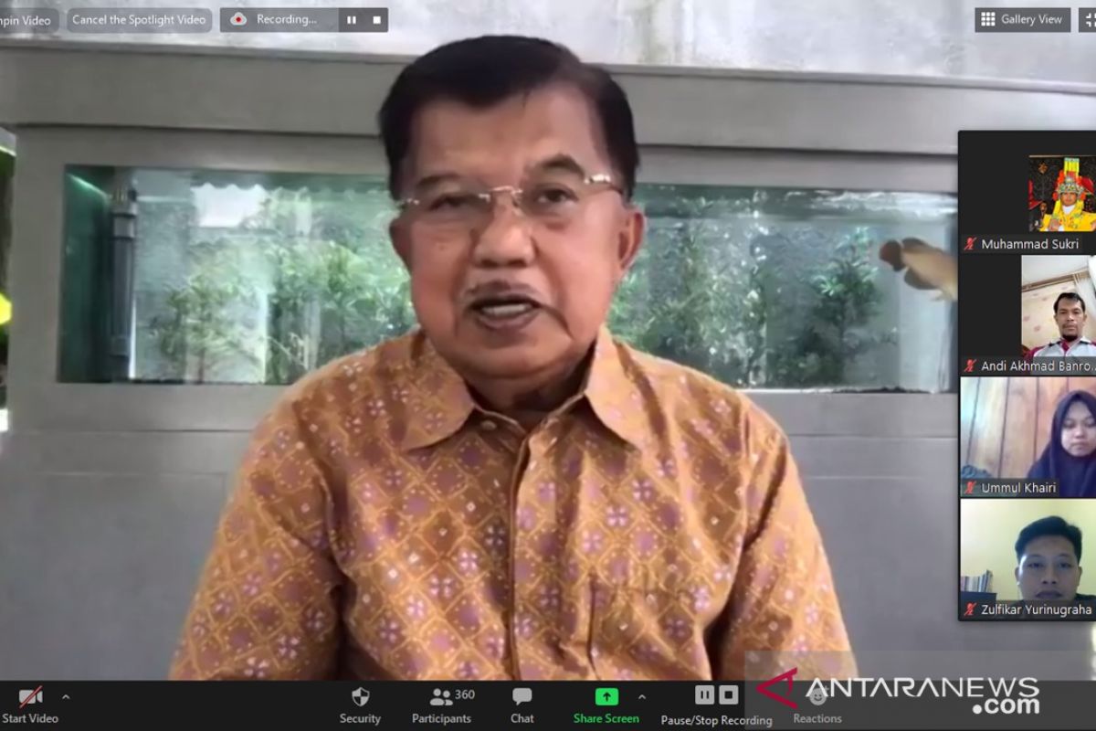 Jusu Kalla ajarkan filosopi kepemimpinan kepada siswa Athirah Bone