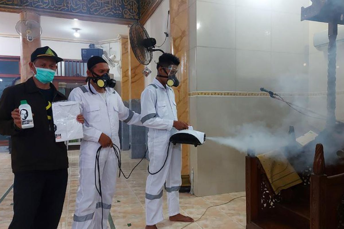 Cegah rumah ibadah jadi klaster COVID-19, LaNyalla Academia rutin lakukan disinfeksi