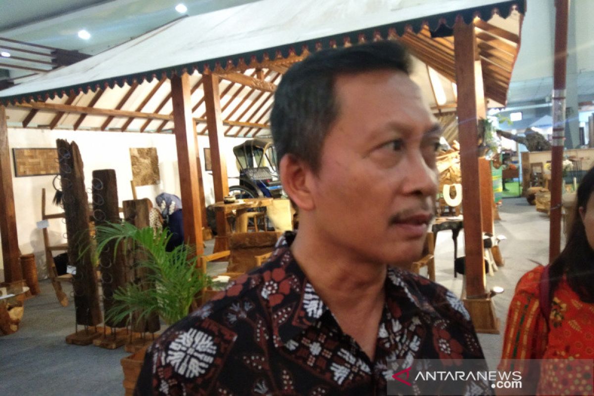 Bantul mendorong perajin kembangkan desain batik agar mampu bersaing