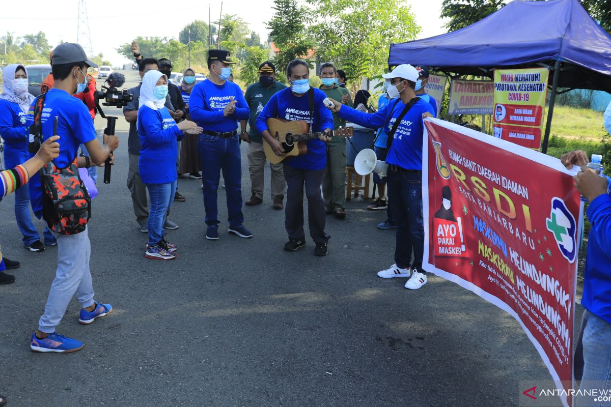 Pjs wali kota Gebrak masker depan RSD Idaman