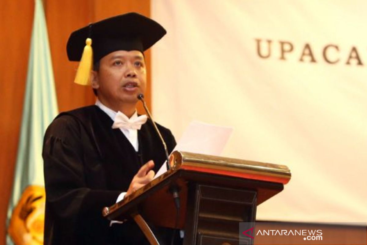 Guru Besar Unpad Arief: Kunci terhindar dari resesi ada di penanganan COVID