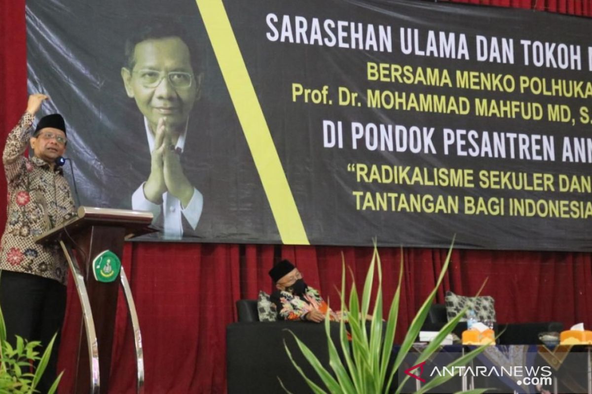 Menkopolhukam ajak ulama  dan santri untuk kampanyekan protokol kesehatan