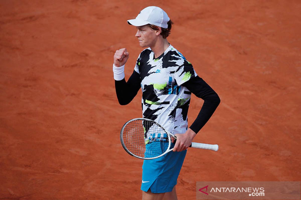 Jannik  Sinner bersiap hadapi Nadal pada perempat final French Open
