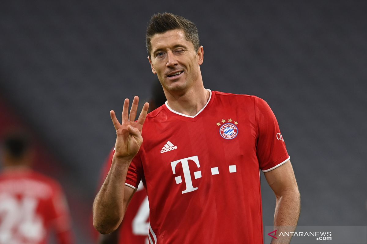 Lewandowski ukir caturgol saat Bayern menang 4-3 atas Hertha