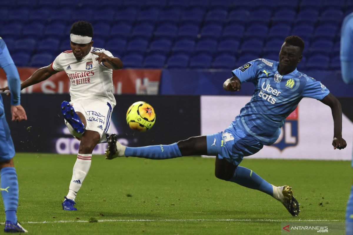 Lyon diimbangi 10 pemain Marseille  1-1 di kandang