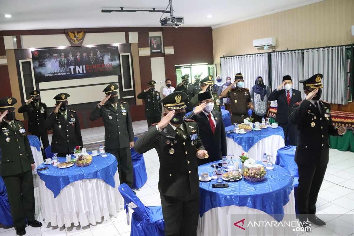 HUT ke-75 TNI secara virtual, Wabup HSS harapkan sinergitas terus berjalan