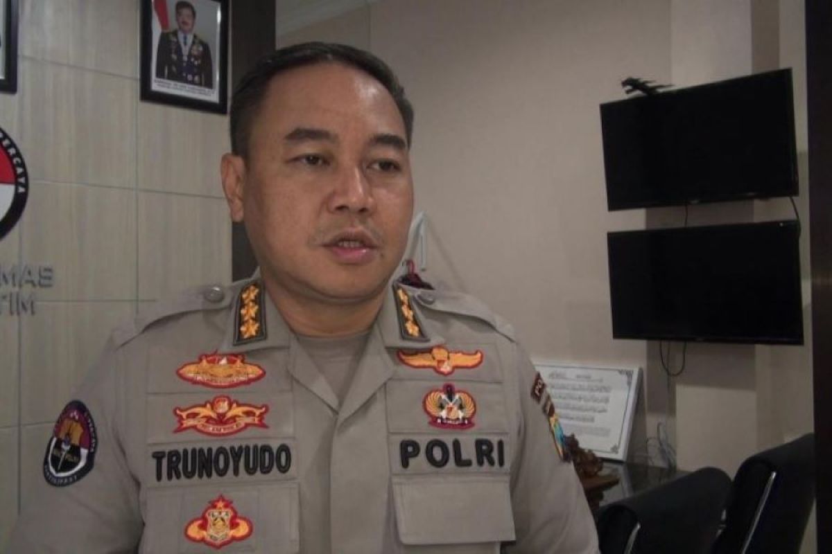 Polda Jatim dalami video viral polisi dangdutan pisah sambut kapolsek di Tulungagung