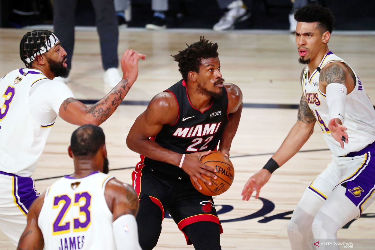 Miami Heat kalahkan LA Lakers di final NBA, perkecil defisit jadi 1-2