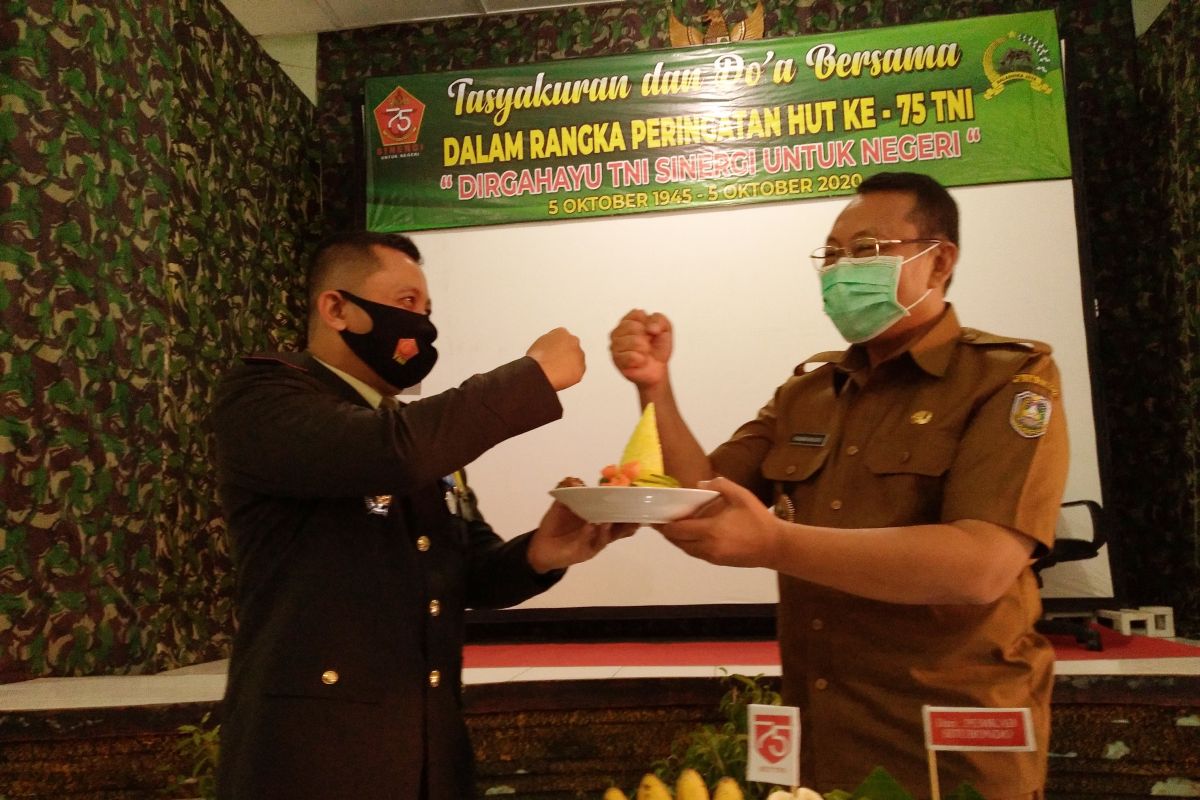 Kodim Situbondo gelar doa bersama dan tumpengan peringati HUT Ke-75 TNI