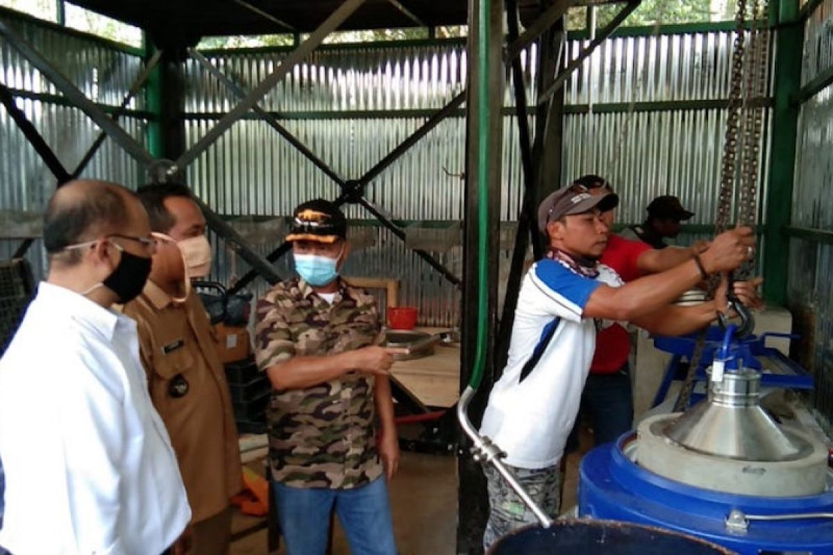 Pemkab Muba  sediakan mesin olah karet untuk petani rakyat