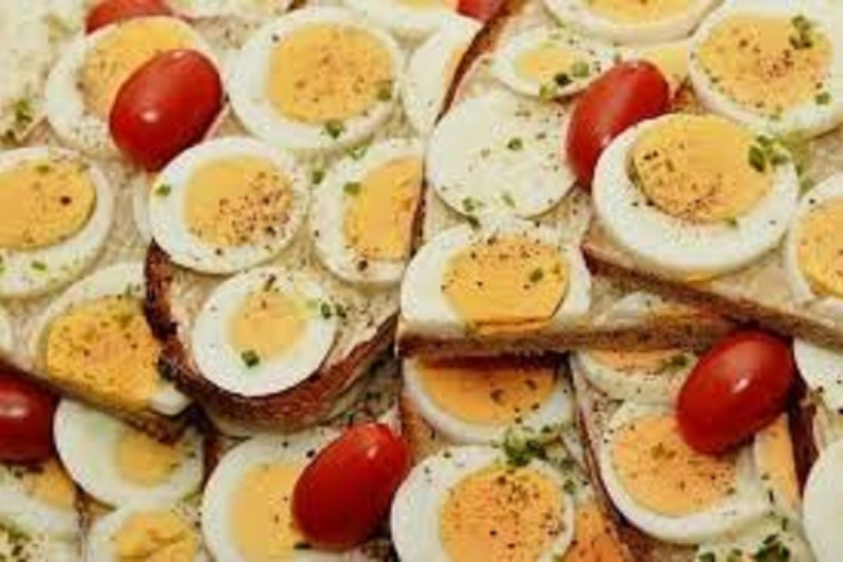 Manfaat telur rebus, untuk tingkatkan kesehatan otak hingga turunkan berat badan