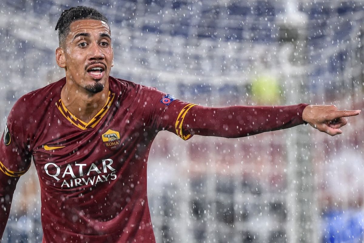 Jadi pujaan di Roma, Chris Smalling akhirnya permanen di AS Roma