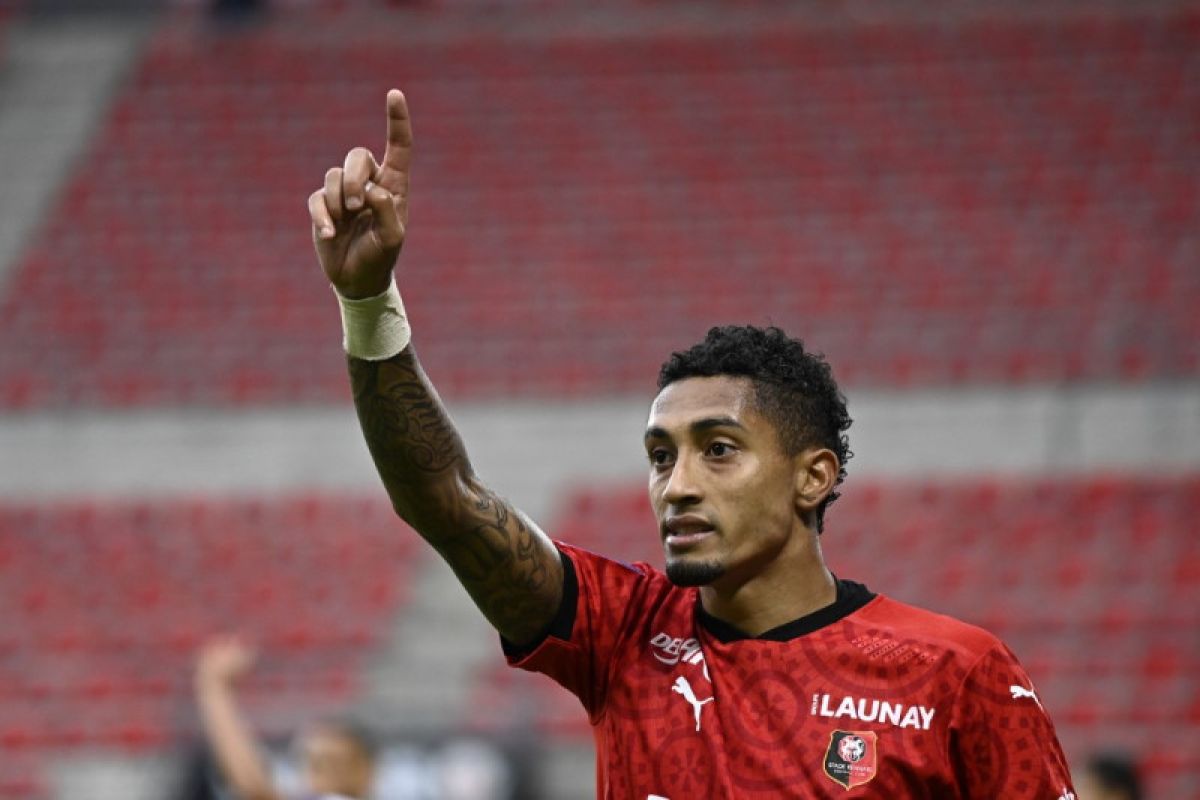 Leeds United memboyong Rapinha dari Rennes