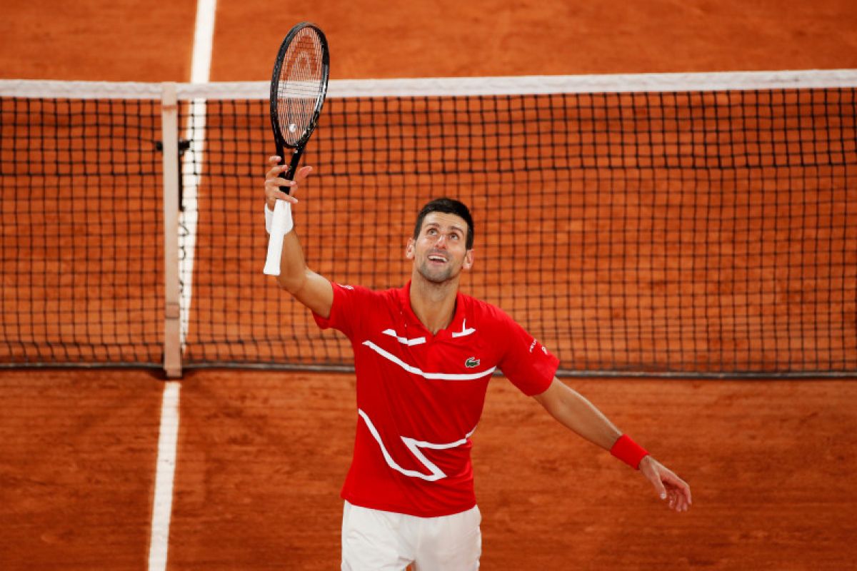 Djokovic atasi Khachanov  untuk menuju perempat final French Open