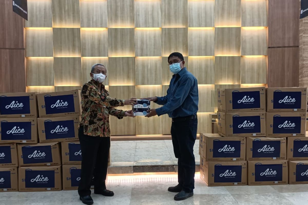 Aice mulai distribusikan jutaan masker medis