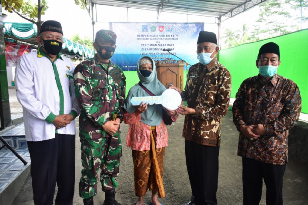 Bupati Sleman meresmikan "Zakat Mart" Masjid Al Iman Turi