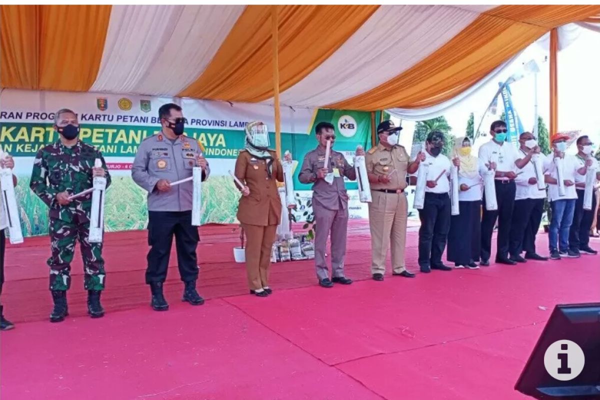 Mentan dan Gubernur Lampung luncurkan kartu petani