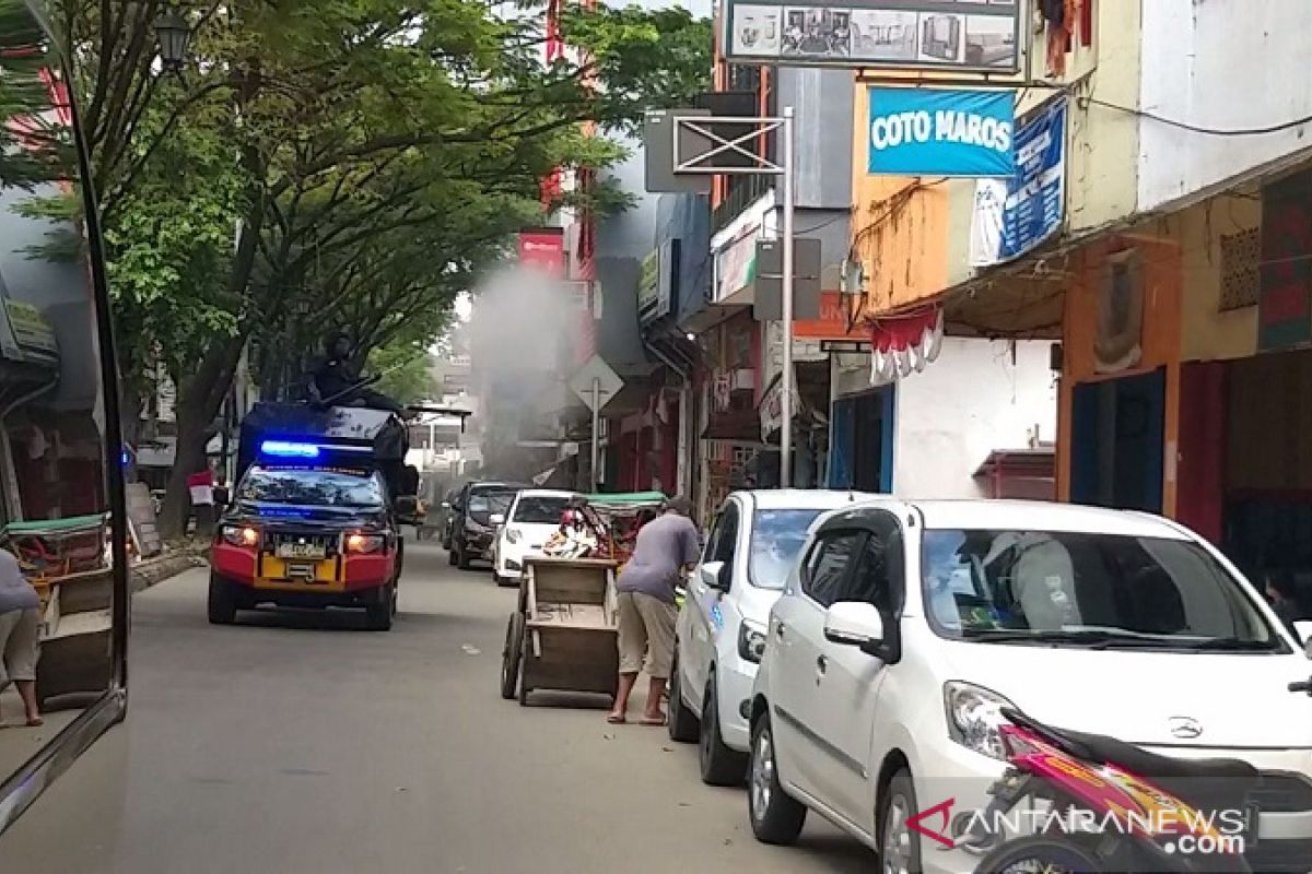 Detasemen Gegana Polda Maluku sterilkan pusat perbelanjaan