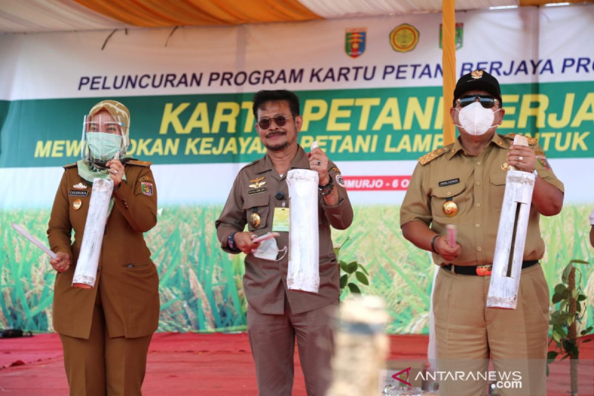 Luncurkan Kartu Tani di Lampung, Mentan salurkan KUR dan asuransi