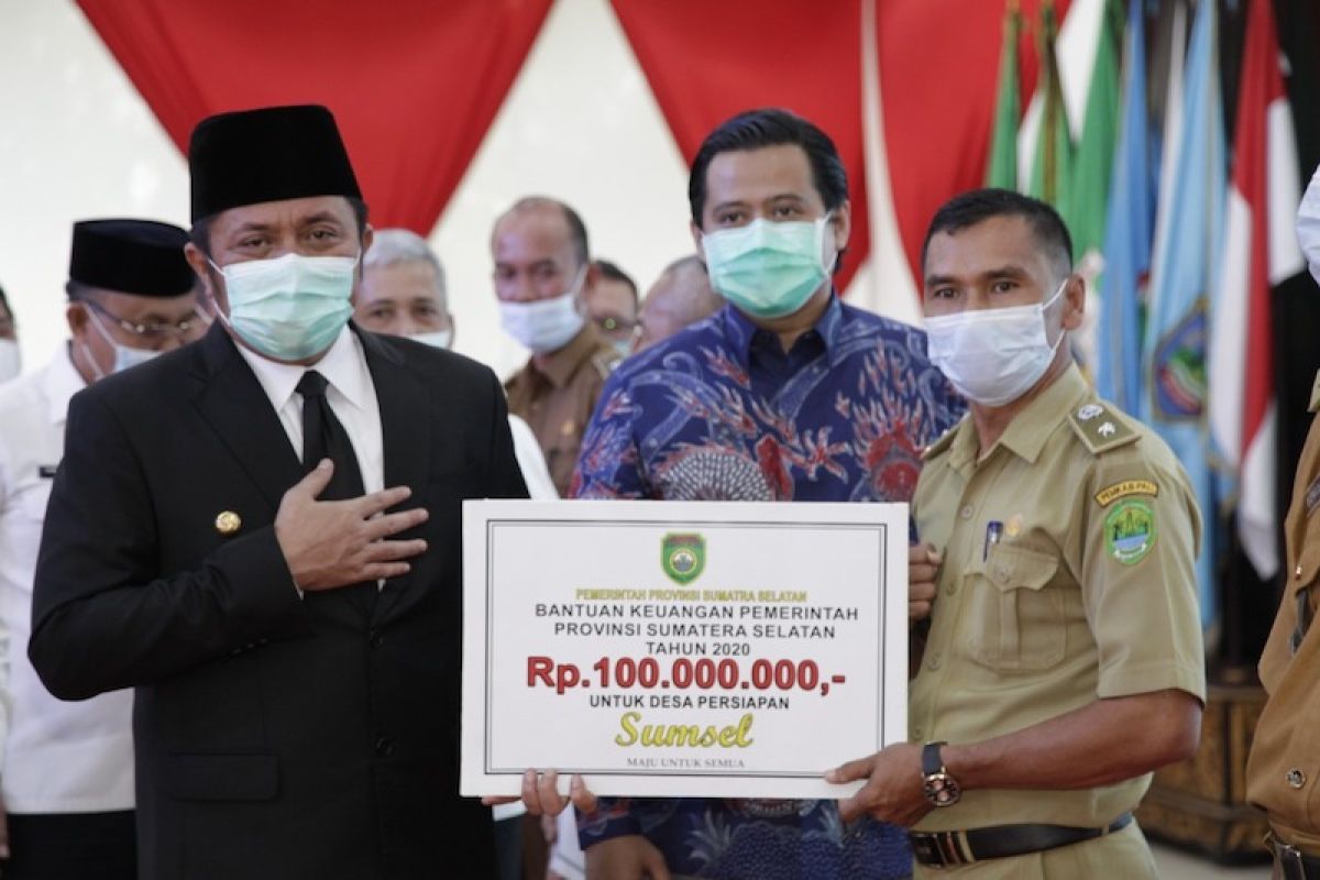 Pemprov Sumsel salurkan Rp7,7 miliar ke 77 desa persiapan