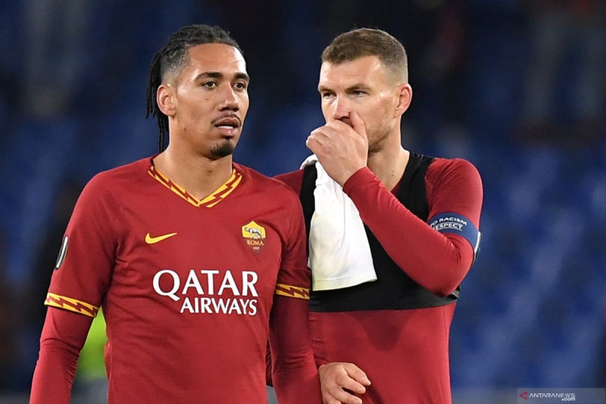 Pindah dari MU ke AS Roma, Chris Smalling mengaku  lega