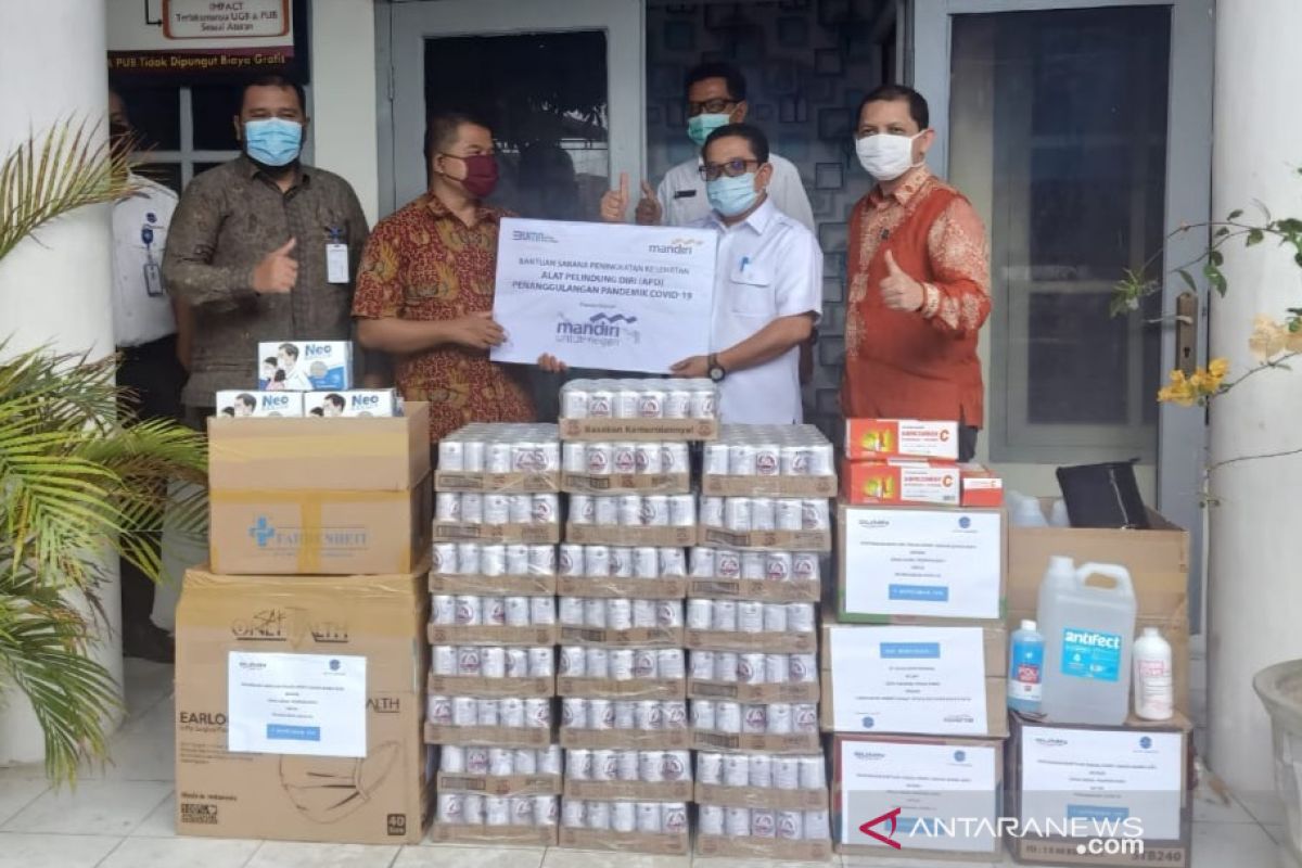 Pemerintah Aceh terima bantuan APD dari BUMN