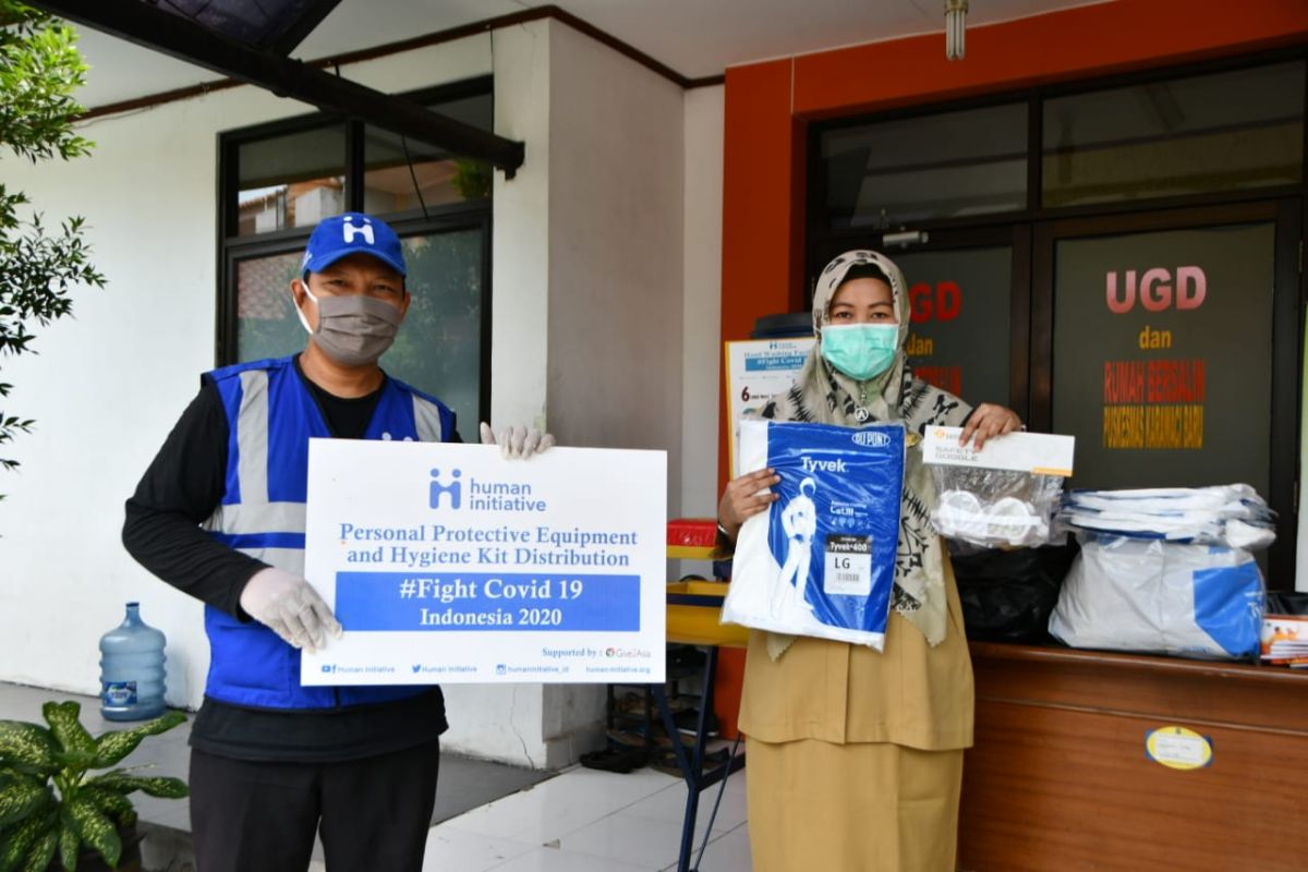 Human Initiative bersama Give2Asia distribusikan paket APD