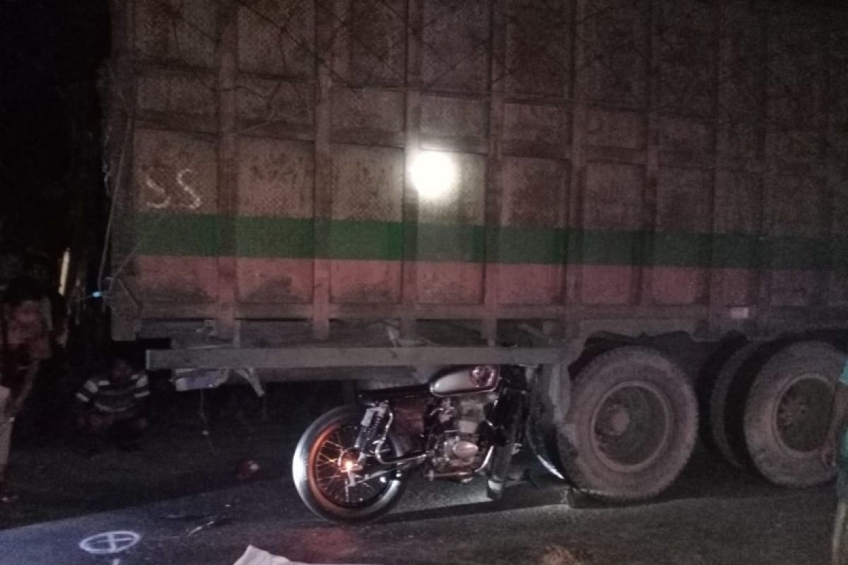 Tabrak truk berhenti, pengendara motor modifikasi di Simalungun tewas di rumah sakit
